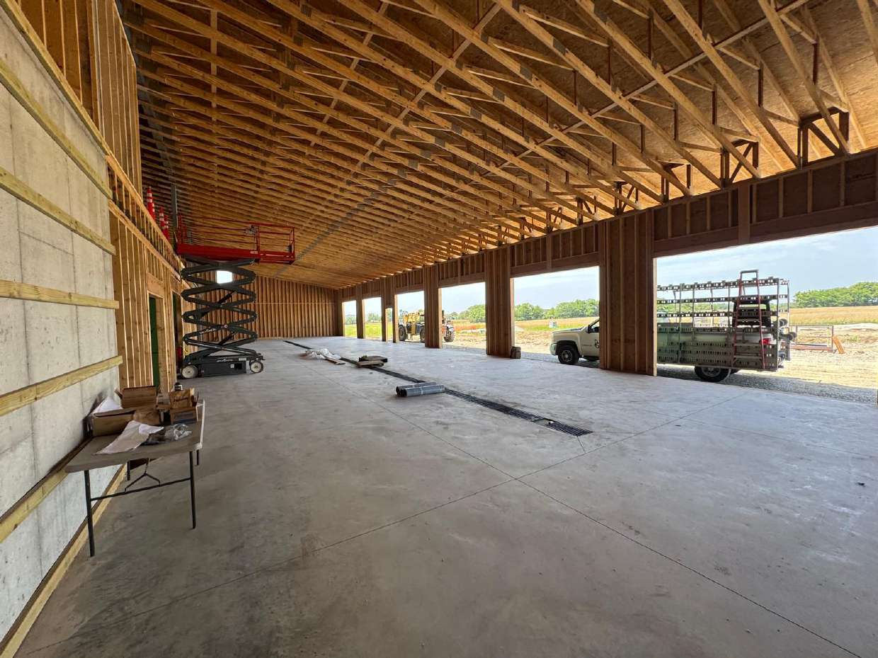 Steve's Pest Control Commercial Build - Photo 1